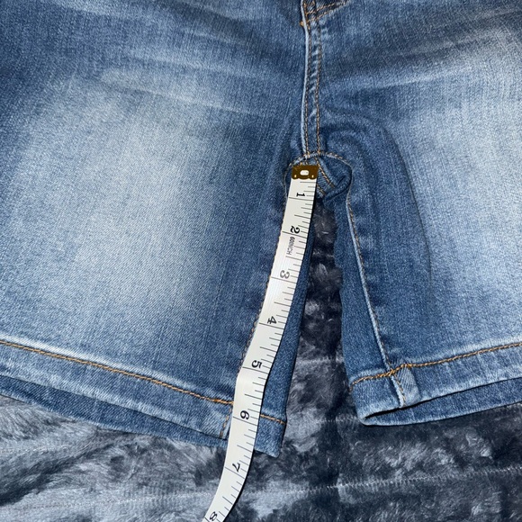 Judy Blue Women's Blue Denim Shorts with Tummy control - Picture 2 of 3